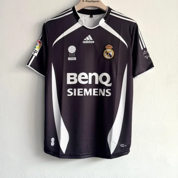 REAL MADRID 2006-07 AWAY KIT RONALDO EMBROIDERY