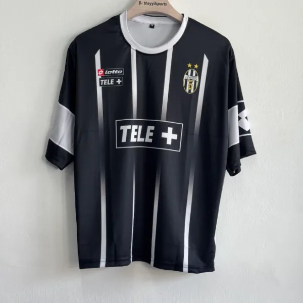JUVENTUS 2000-01 HOME KIT NEDVED FIVESLEEVE