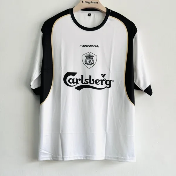LIVERPOOL 2001-02 AWAY KIT GERRARD FIVESLEEVE