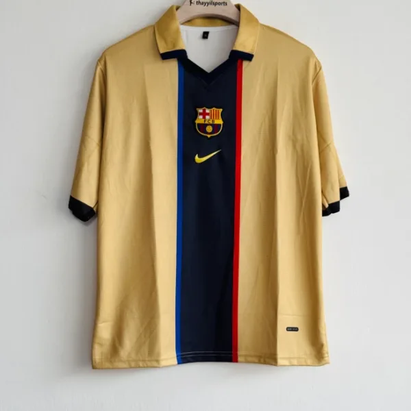 BARCELONA 2001-02 AWAY KIT PUYOL FIVESLEEVE POLO EMBROIDERY