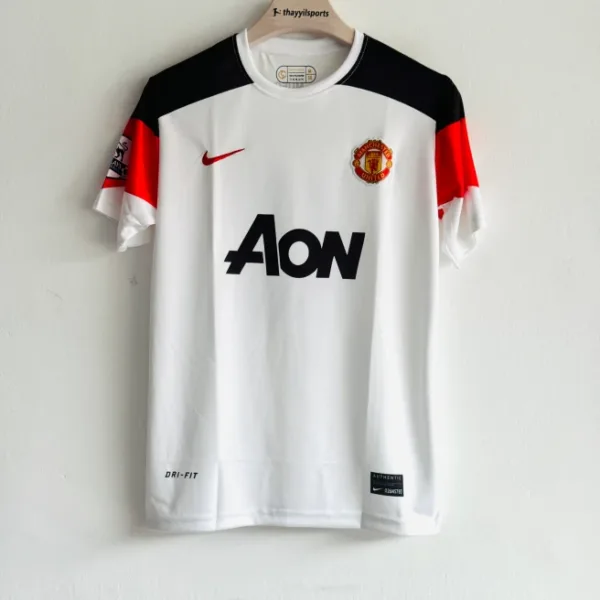 MANCHESTER UNITED 2010-11 AWAY KIT ROONEY EMBROIDERY