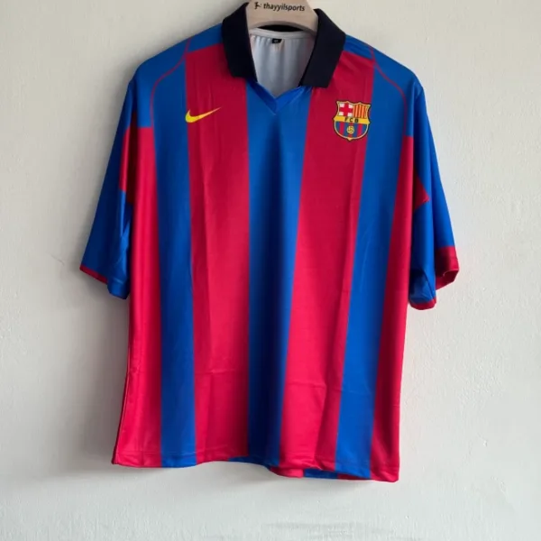 BARCELONA 2002-03 HOME KIT PUYOL FIVESLEEVE POLO