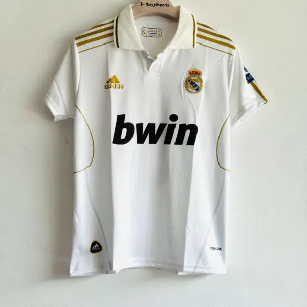 REAL MADRID 2011-12 HOME KIT OZIL POLO EMBROIDERY