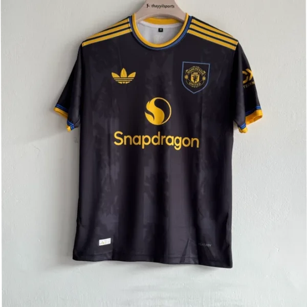 MANCHESTER UNITED 25-26 THIRD KIT CUNHA
