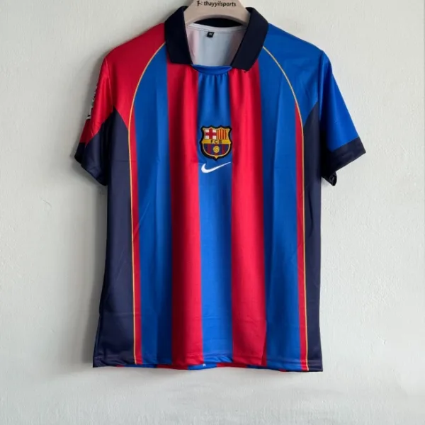 BARCELONA 2001-02 HOME KIT PUYOL POLO EMBROIDERY