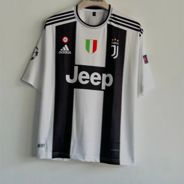 JUVENTUS 2018-19 HOME KIT RONALDO FIVESLEEVE